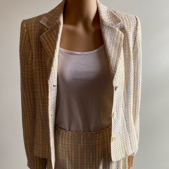 Suit by Collections for Le Suit - Picture 4 of 7